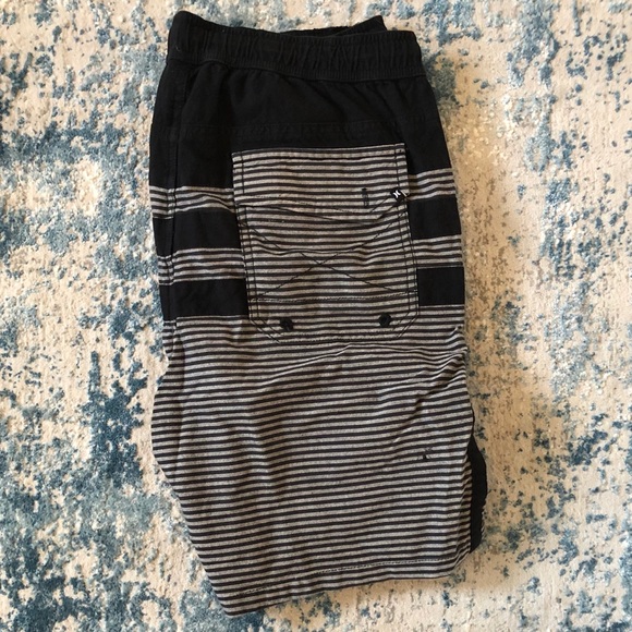 Men’s Hurley Swim Trunks - Picture 3 of 3